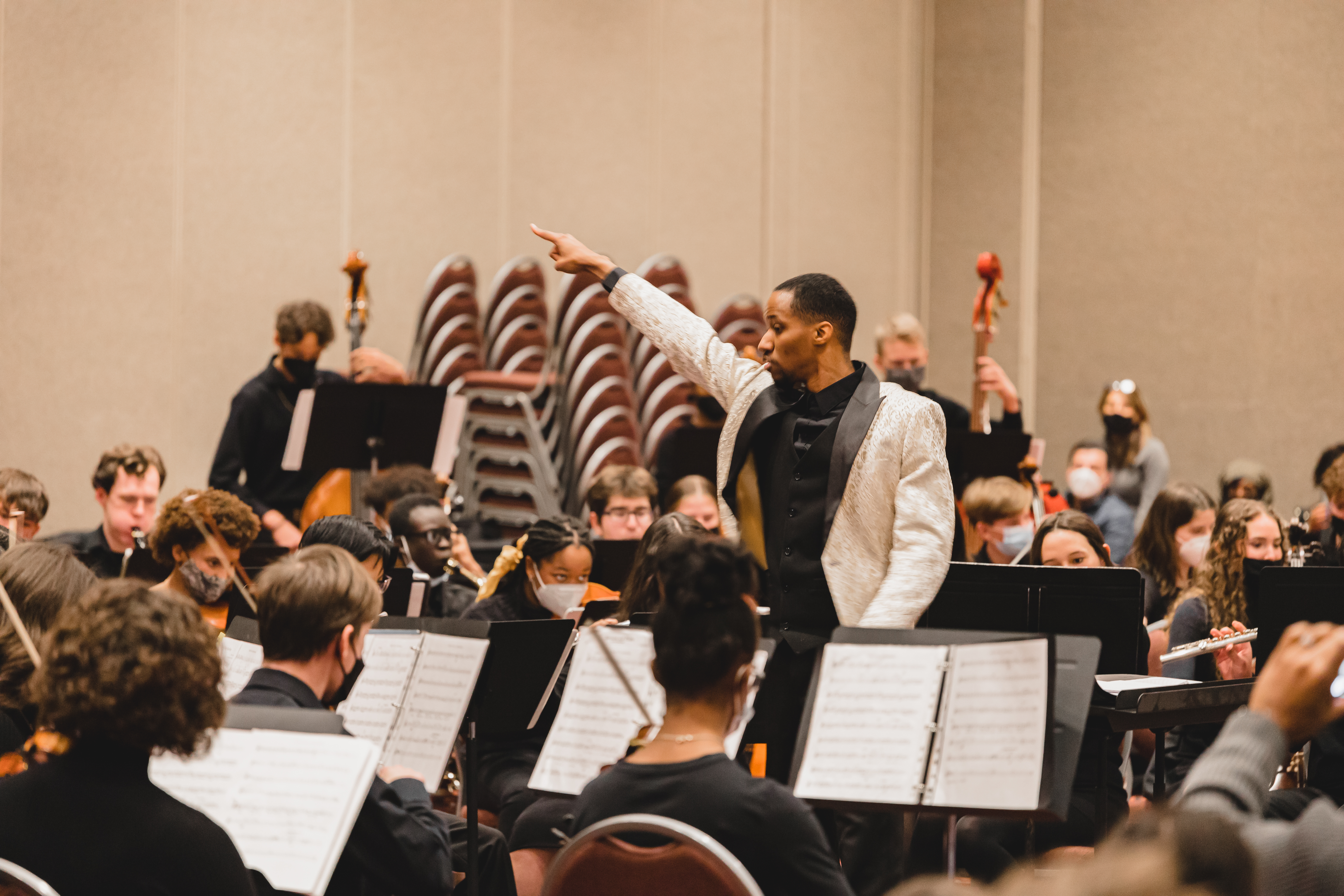 Daniel James Felton conducting